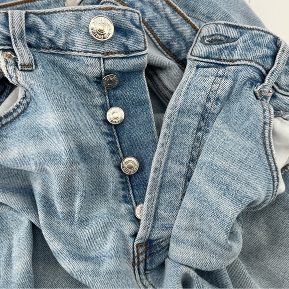 Forever 21 Button Fly Distressed Skinny Jeans Size 30 Women’s - Picture 4 of 6